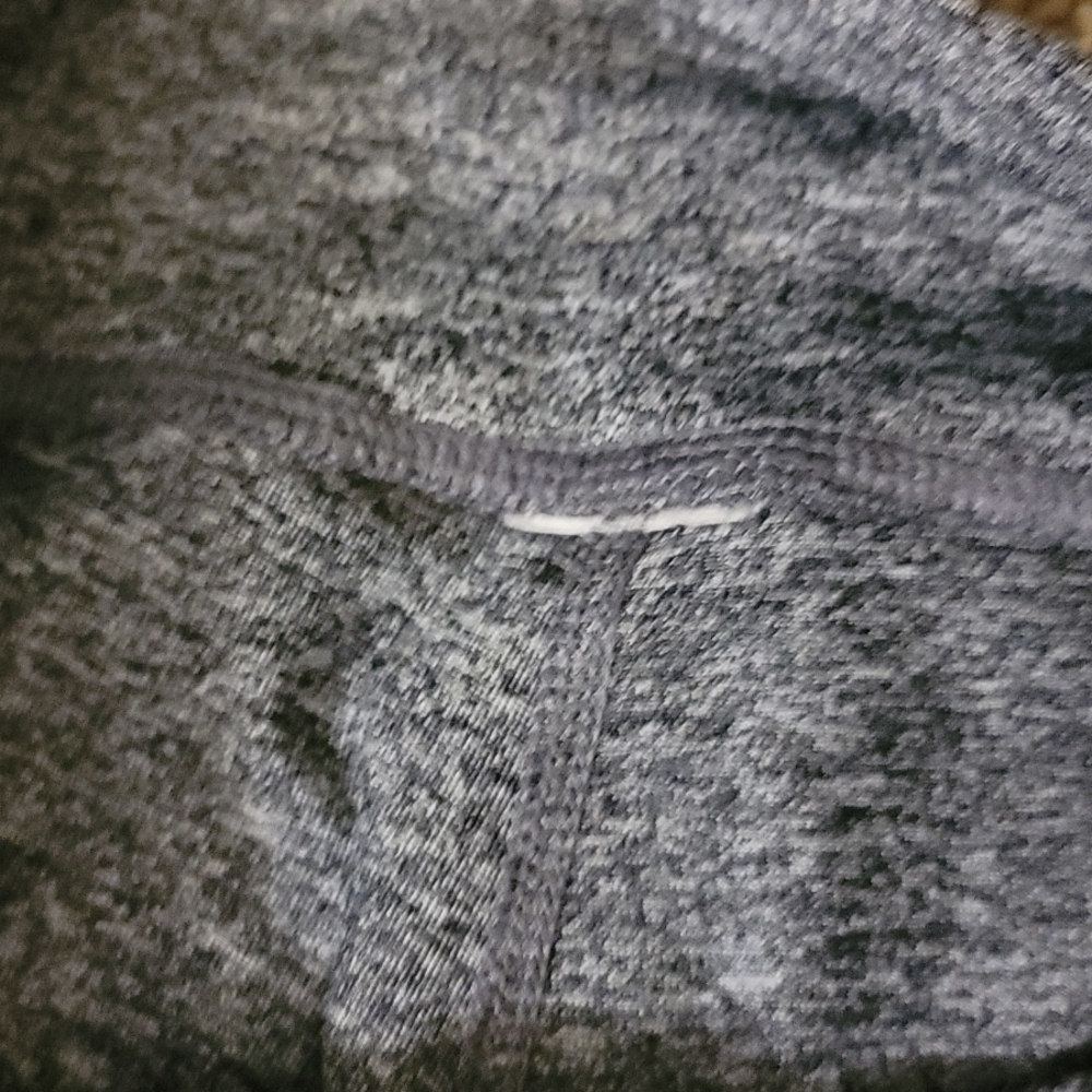 Gray Capri Athletic Pants Brand Unknown Size Small - Picture 3 of 4